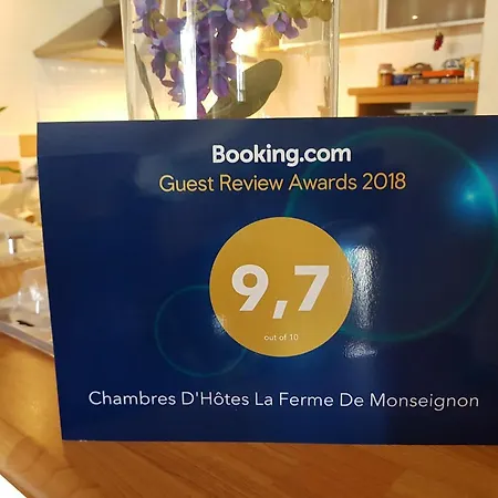 Feriehus Gites La Ferme Et La Bergerie De Monseignon *