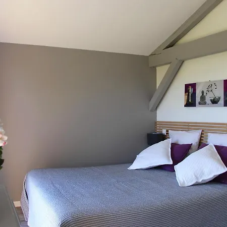 Gites La Ferme Et La Bergerie De Monseignon Feriehus *
