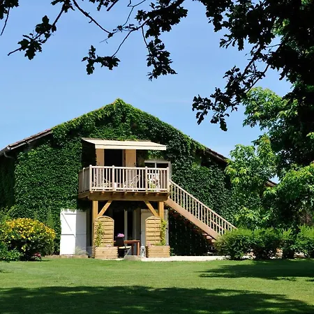 Feriehus Gites La Ferme Et La Bergerie De Monseignon *